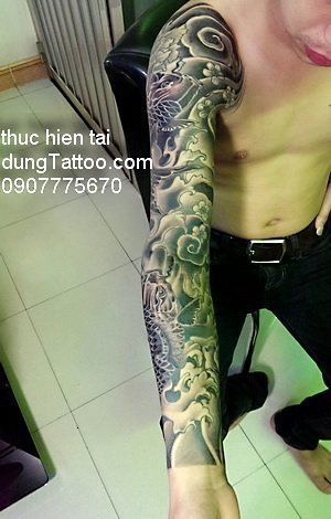 xam het canh tay ca chep trang den dep nhat thuc hien dungtattoo 0907775670